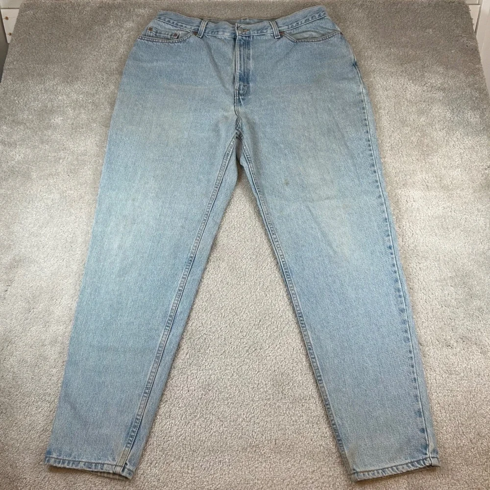 Vintage 90s Levis 550 Relaxed Fit Tapered Leg Jeans Mens 36x32 Light Wash Denim